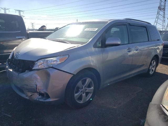 2017 Toyota Sienna LE