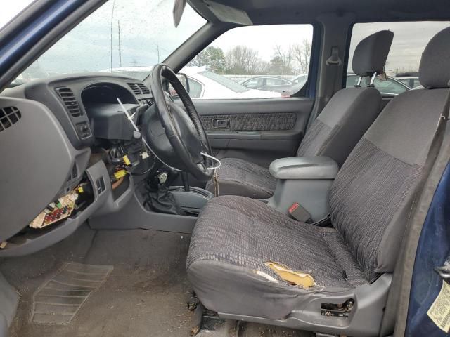 2000 Nissan Frontier Crew Cab XE