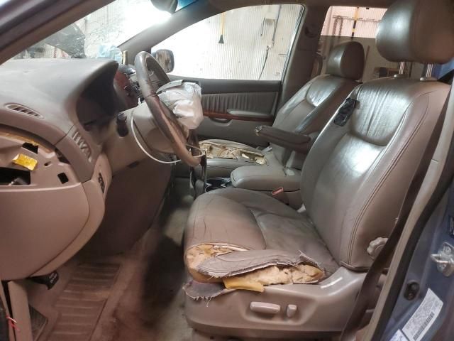 2004 Toyota Sienna XLE