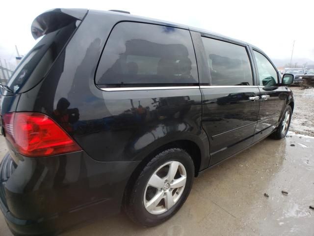 2010 Volkswagen Routan SEL