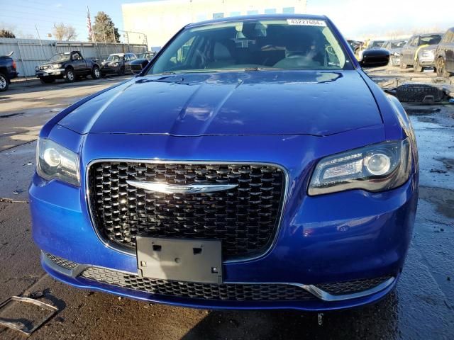 2020 Chrysler 300 Touring