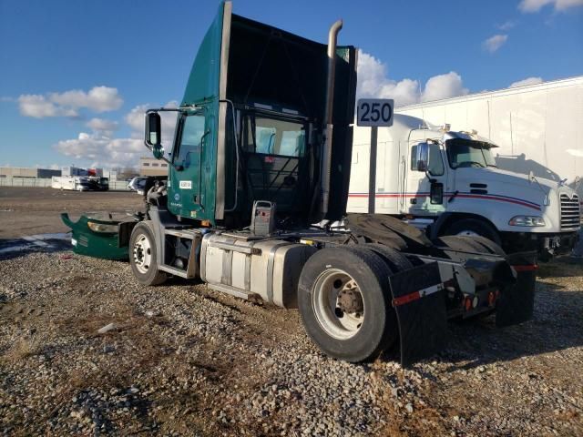 2015 Mack 600 CXU600