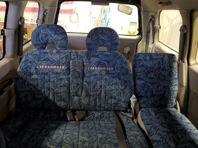 1995 Mitsubishi Delica