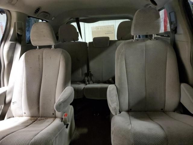 2011 Toyota Sienna LE