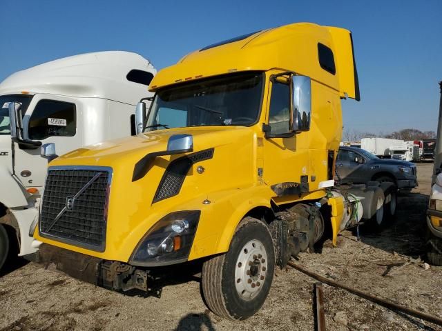 2011 Volvo VN VNL