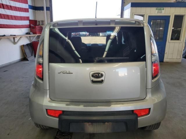 2010 KIA Soul +