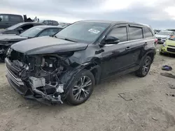 Salvage cars for sale at Earlington, KY auction: 2017 Toyota Highlander LE