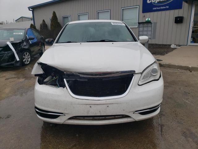 2013 Chrysler 200 Touring