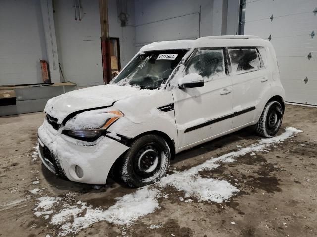 2013 KIA Soul +