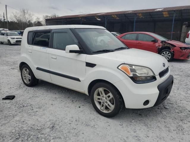 2010 KIA Soul +