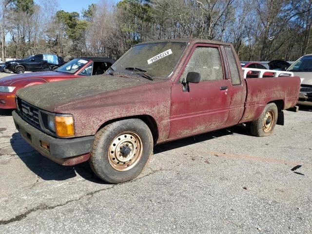 1985 Toyota Pickup Xtracab RN56 DLX