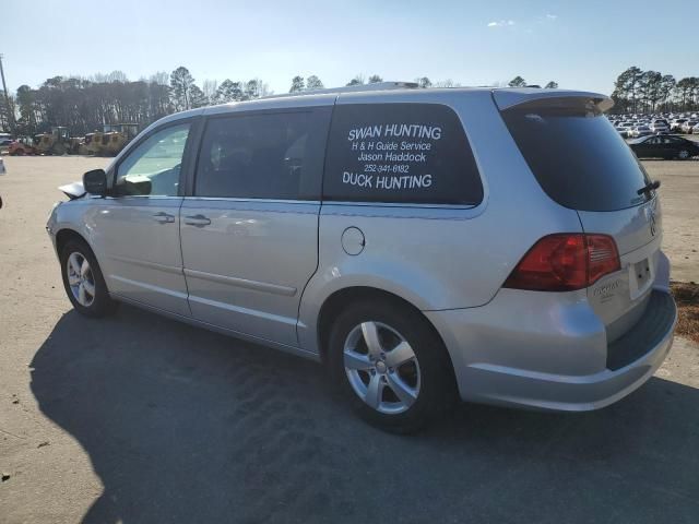 2010 Volkswagen Routan SE