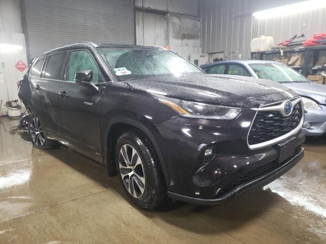 2021 Toyota Highlander Hybrid XLE