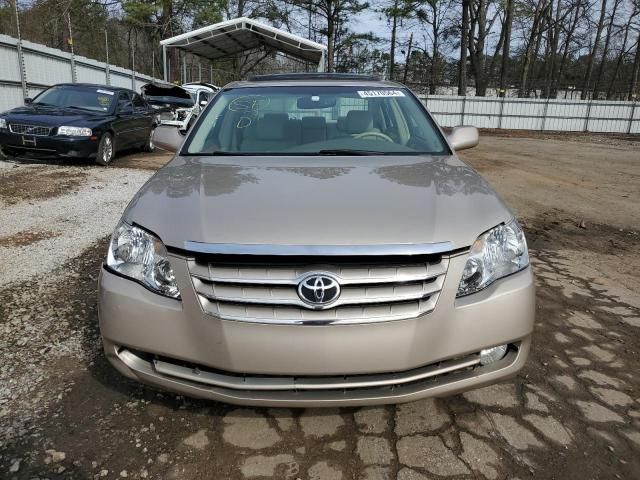 2005 Toyota Avalon XL