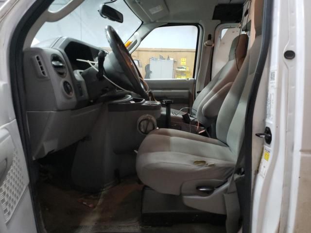 2013 Ford Econoline E350 Super Duty Van