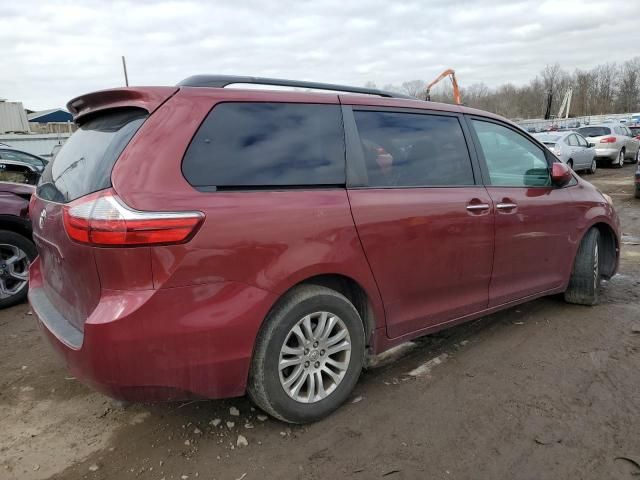 2016 Toyota Sienna XLE