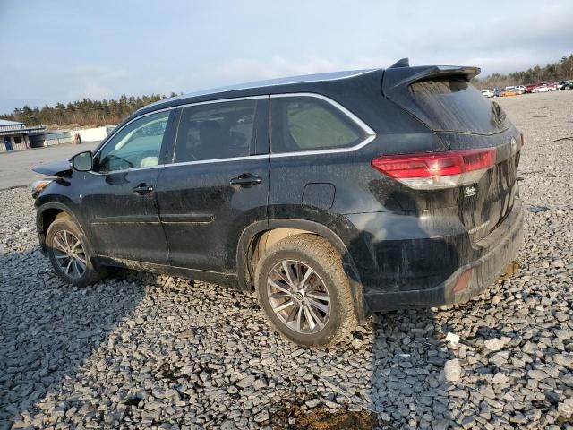 2017 Toyota Highlander SE