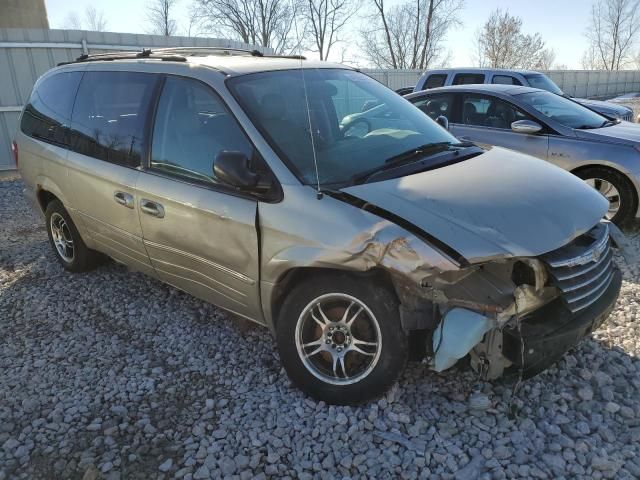 2005 Chrysler Town & Country Touring