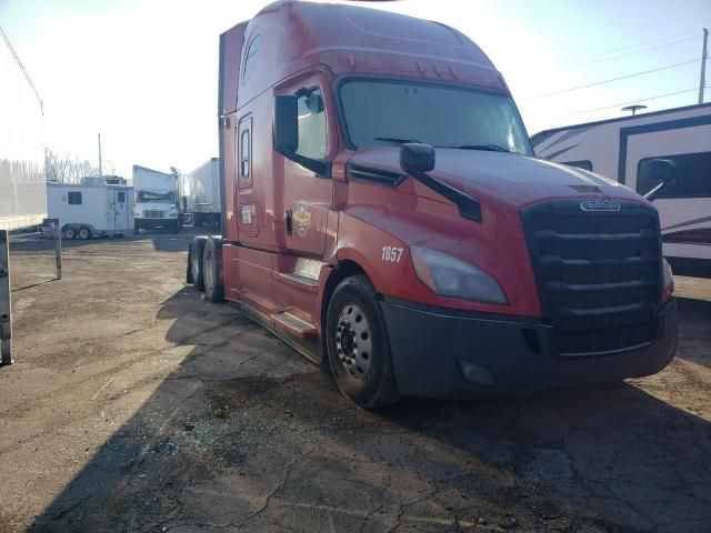 2018 Freightliner Cascadia 126