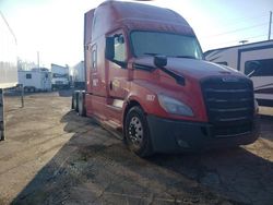 Salvage trucks for sale at Woodhaven, MI auction: 2018 Freightliner Cascadia 126