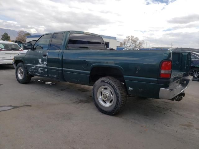 2000 Dodge RAM 2500