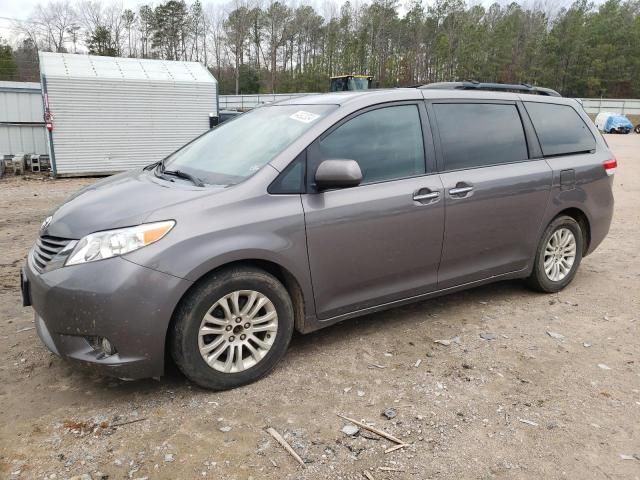 2014 Toyota Sienna XLE