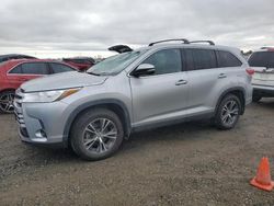 Toyota Highlander Vehiculos salvage en venta: 2019 Toyota Highlander LE