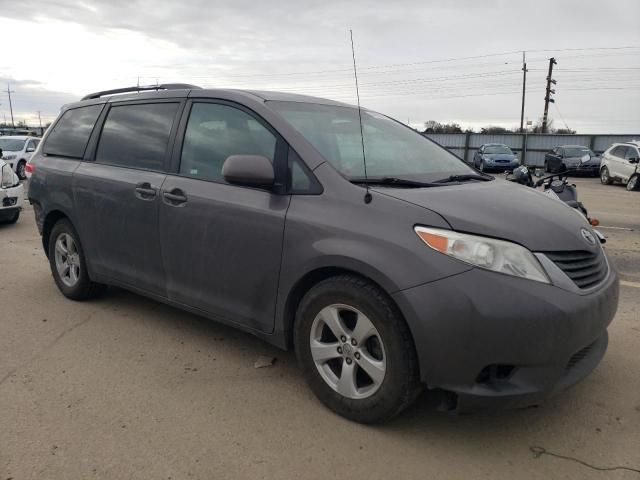 2013 Toyota Sienna LE