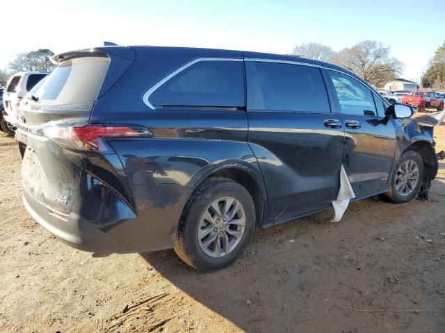 2021 Toyota Sienna LE