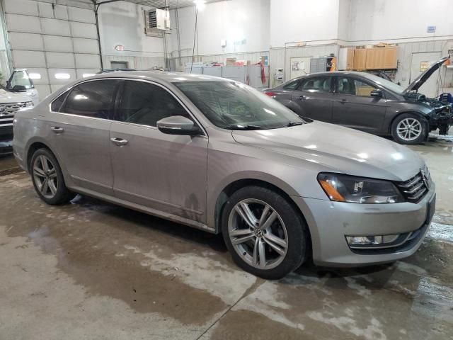 2013 Volkswagen Passat SEL