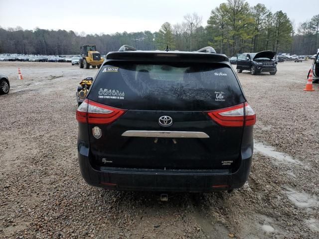 2017 Toyota Sienna XLE