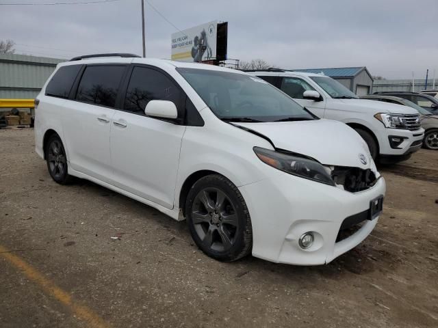 2015 Toyota Sienna Sport