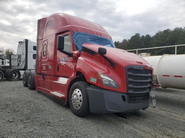 2020 Freightliner Cascadia 126