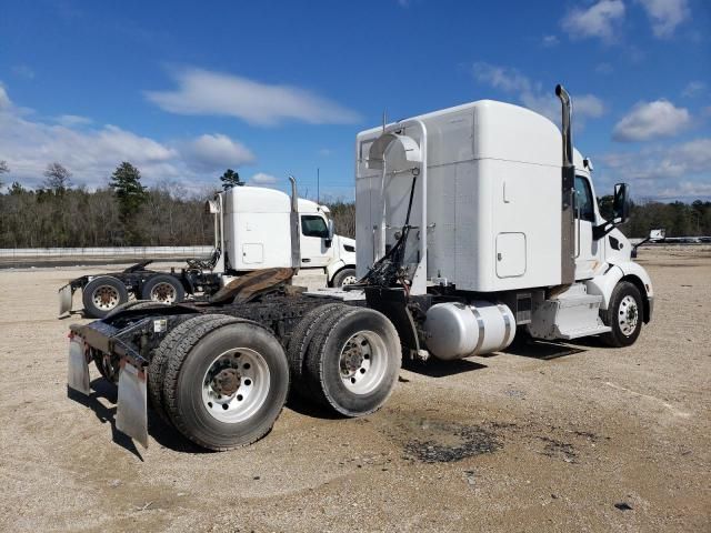 2016 Peterbilt 579