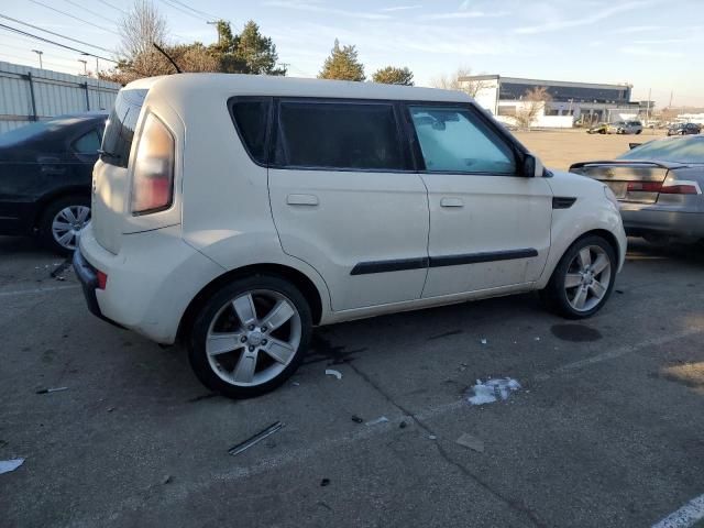 2010 KIA Soul +