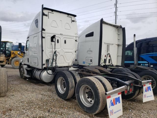 2019 Freightliner Cascadia 126