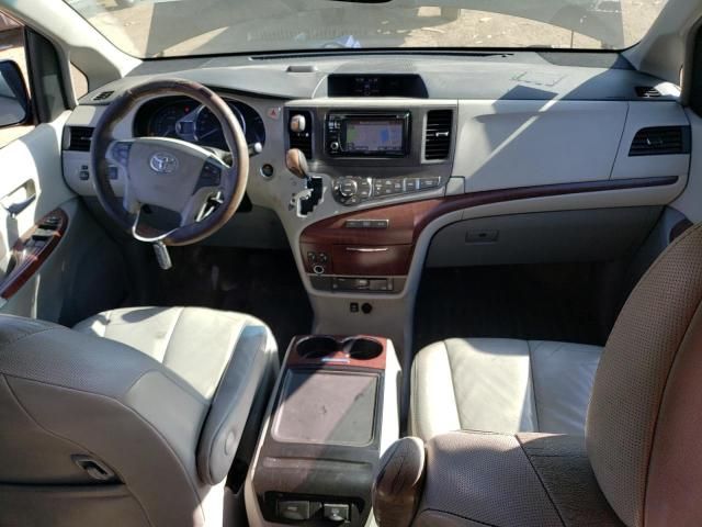 2013 Toyota Sienna XLE