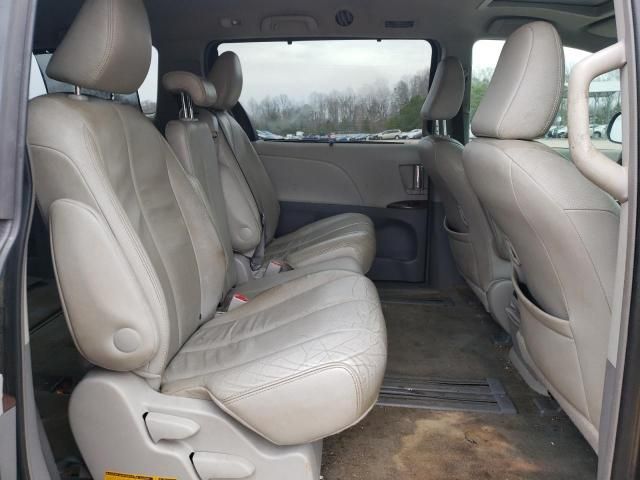 2014 Toyota Sienna XLE