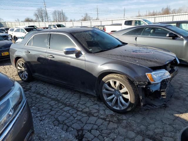 2018 Chrysler 300 Touring