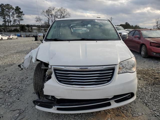 2016 Chrysler Town & Country Touring L