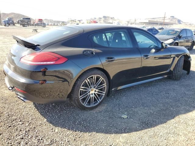 2016 Porsche Panamera 2