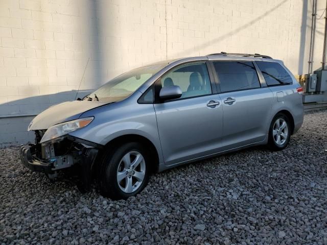 2011 Toyota Sienna LE