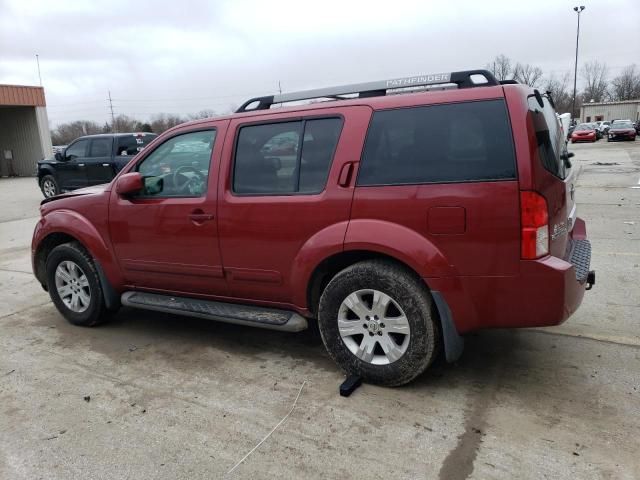 2005 Nissan Pathfinder LE