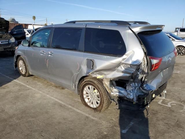 2016 Toyota Sienna XLE