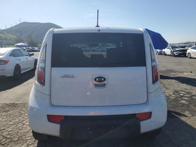 2011 KIA Soul +