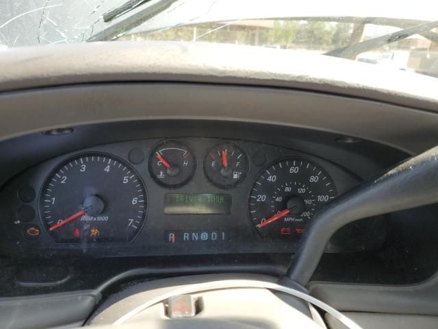 2004 Ford Taurus LX