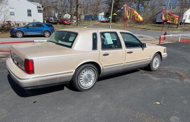 1995 Lincoln Town Car Signature