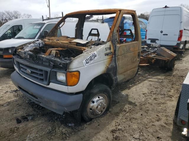 2005 Ford Econoline E450 Super Duty Cutaway Van