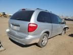 2005 Chrysler Town & Country LX