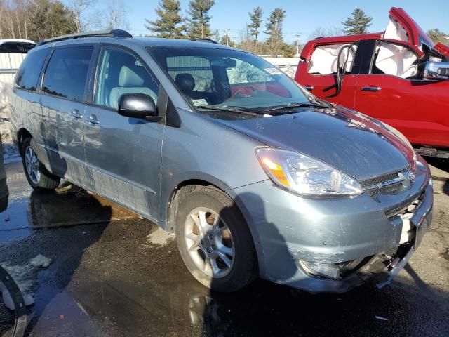 2004 Toyota Sienna XLE